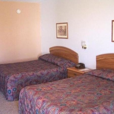 Budget Deluxe Motel Ролла Номер фото